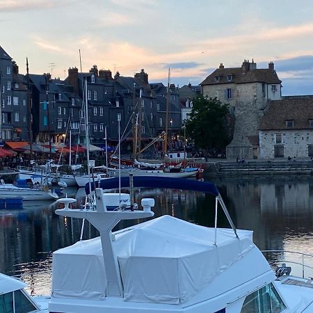 Appartement Le Phare Honfleur Esterno foto